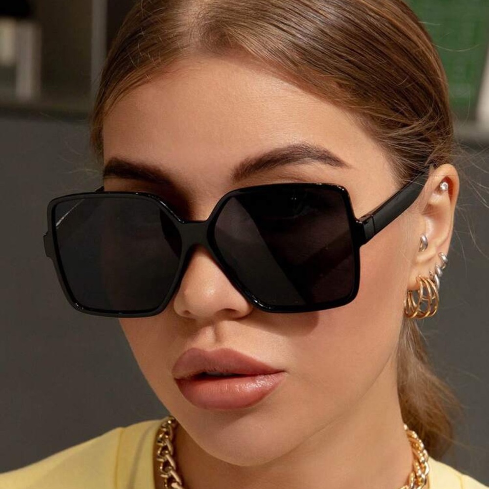 Stylish Black Square Sunglasses